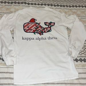 Vineyard Vines White Long Sleeve Tee with Festive Whale Design